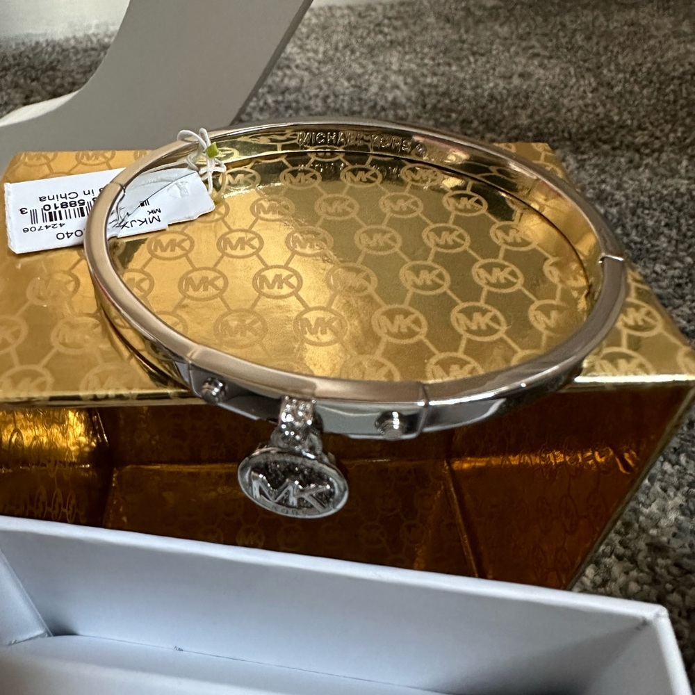 Michael Kors silver tone bangle bracelet - Picture 9 of 9